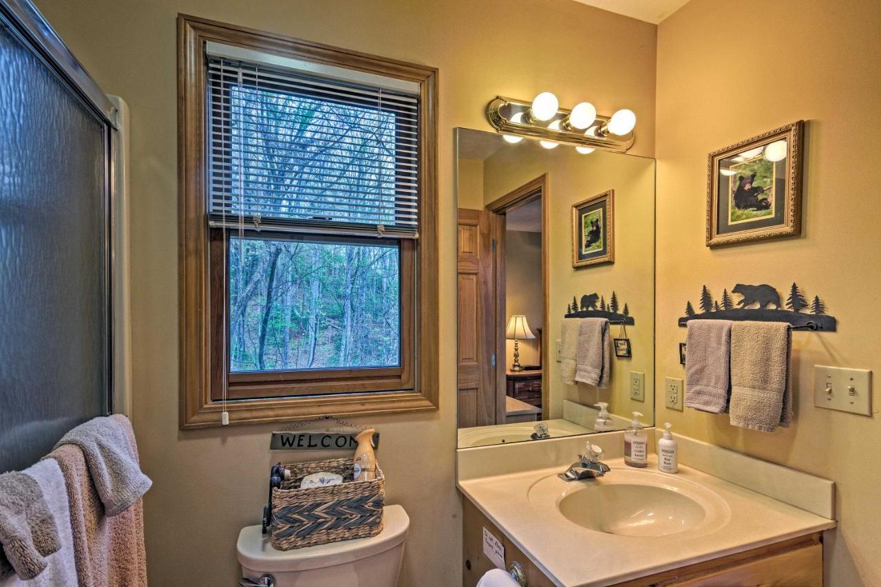 Spacious Maggie Valley Cabin With Hot Tub And Mtn View Dış mekan fotoğraf